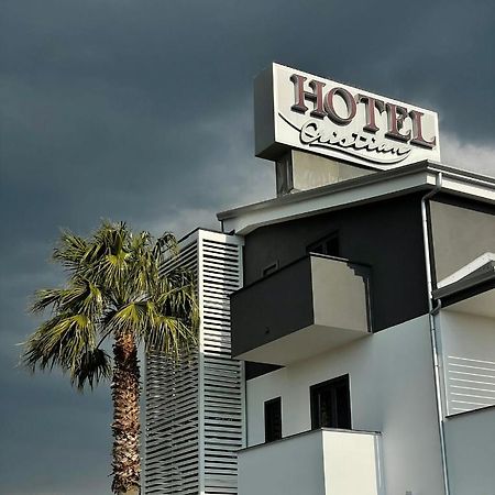 Hotel Cristian Giugliano In Campania Bagian luar foto