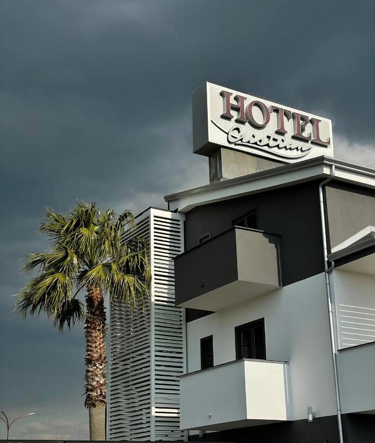 Hotel Cristian Giugliano In Campania Bagian luar foto