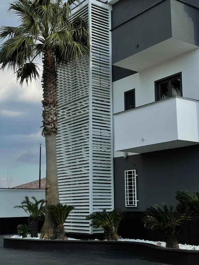 Hotel Cristian Giugliano In Campania Bagian luar foto