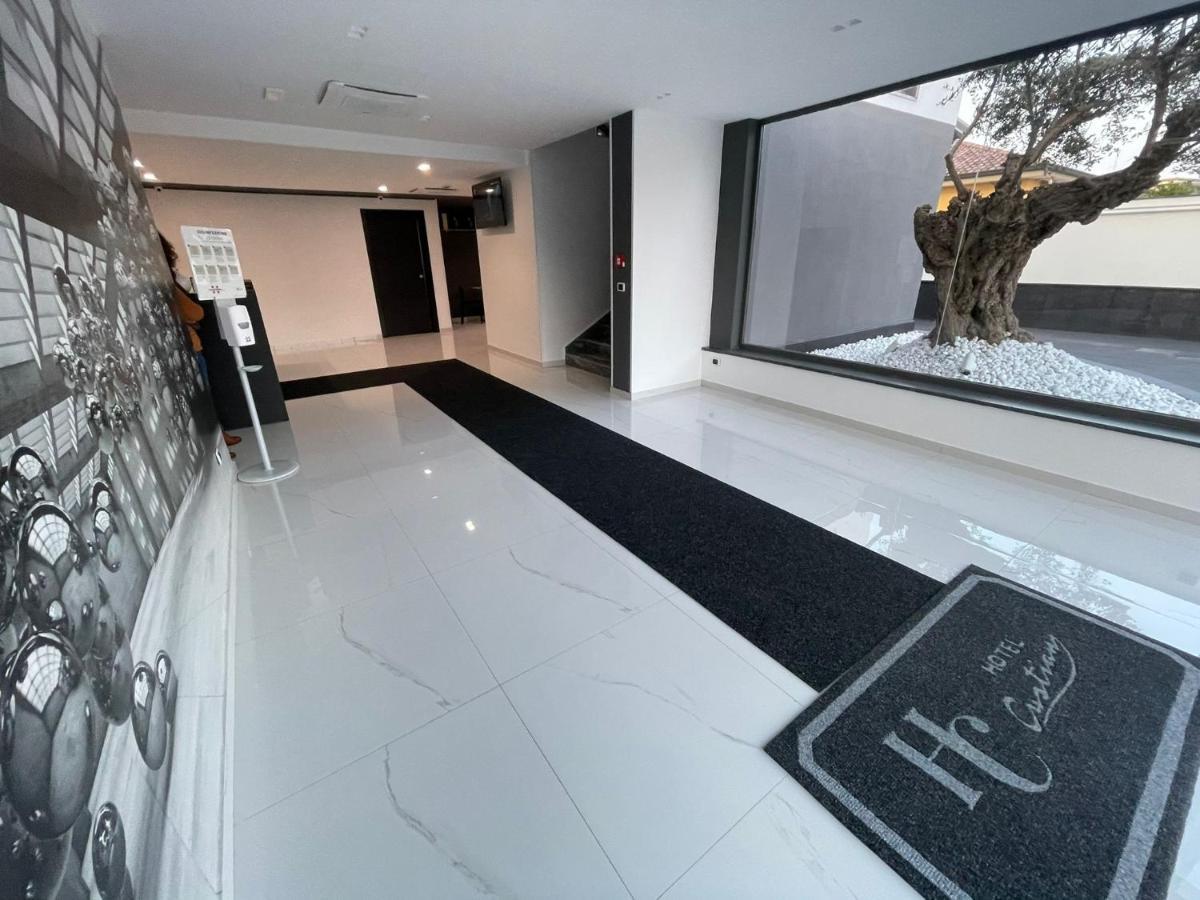 Hotel Cristian Giugliano In Campania Bagian luar foto