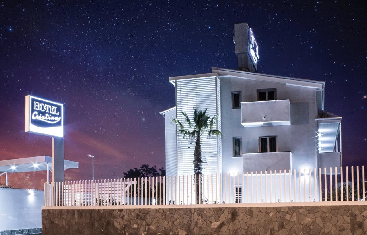 Hotel Cristian Giugliano In Campania Bagian luar foto